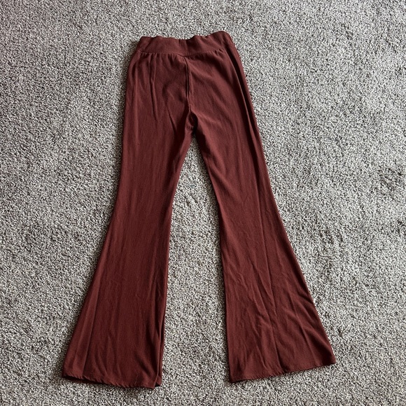 SHEIN Rust Ribbed Pants - Picture 3 of 3